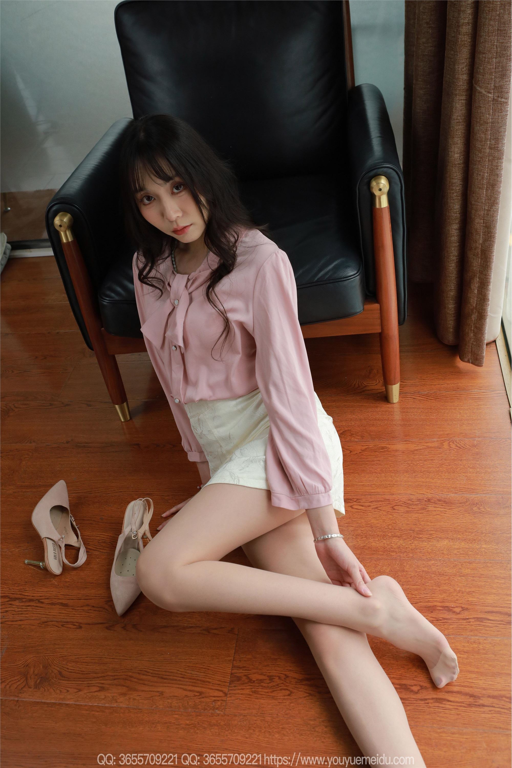 IESS异思趣向  2025.05.11 丝享家 2050 团团《粉色OL（下）》